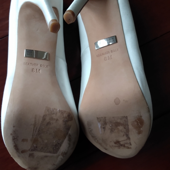 Badgley Mischka Kiara Wedding Heels - Picture 5 of 7